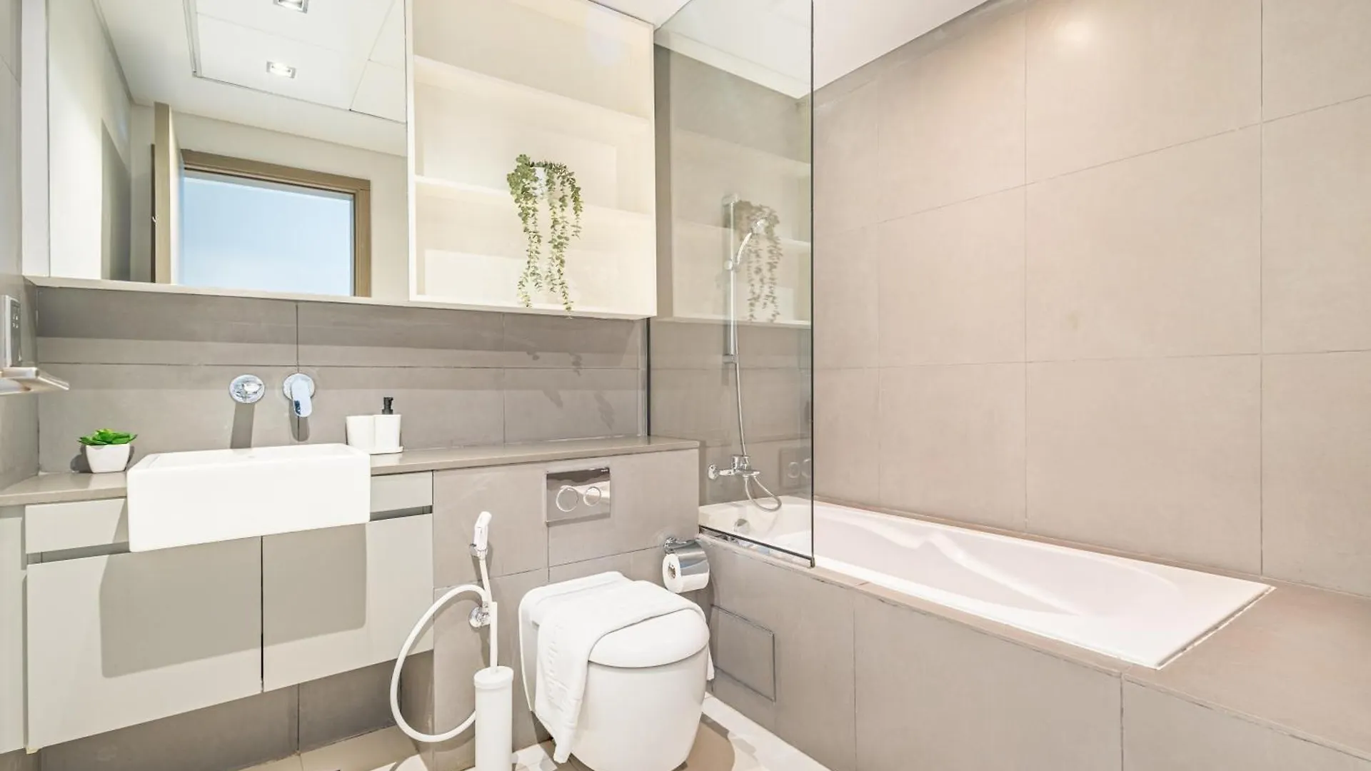 Lejlighed Families & Groups Paradise - 3 Min Walk To Reem Central Park And Beach - 10 People - Big Balcony - High Floor Abu Dhabi